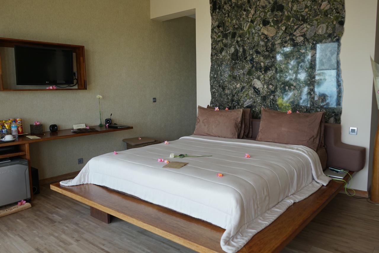 The Puncak Lombok Hotel เซงกีกี ภายนอก รูปภาพ